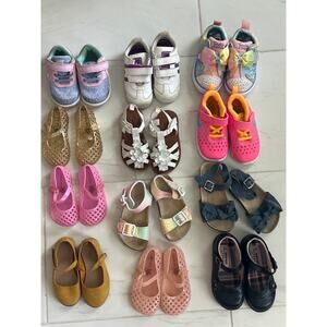 Toddler girl shoes 12 pairs4 size 6, 4 size 7, 4 size 8 used in good conditions.